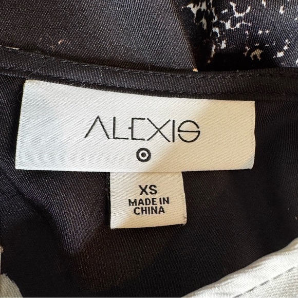 ALEXIS Abstract Long Sleeve Rope Belt Tiered Mini Dress Black and Cream Size XS - Picture 11 of 12